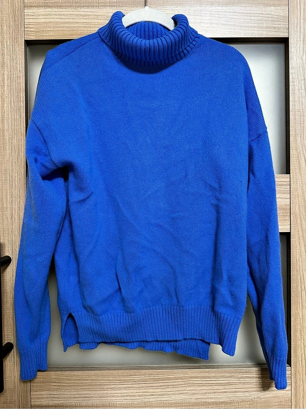 J.McLaughlin Cobalt Blue Cashmere Turtleneck Size Medium
